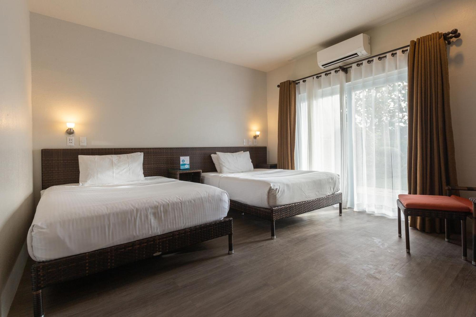 Golden Sands Destination Resorts Daanbantayan Ngoại thất bức ảnh