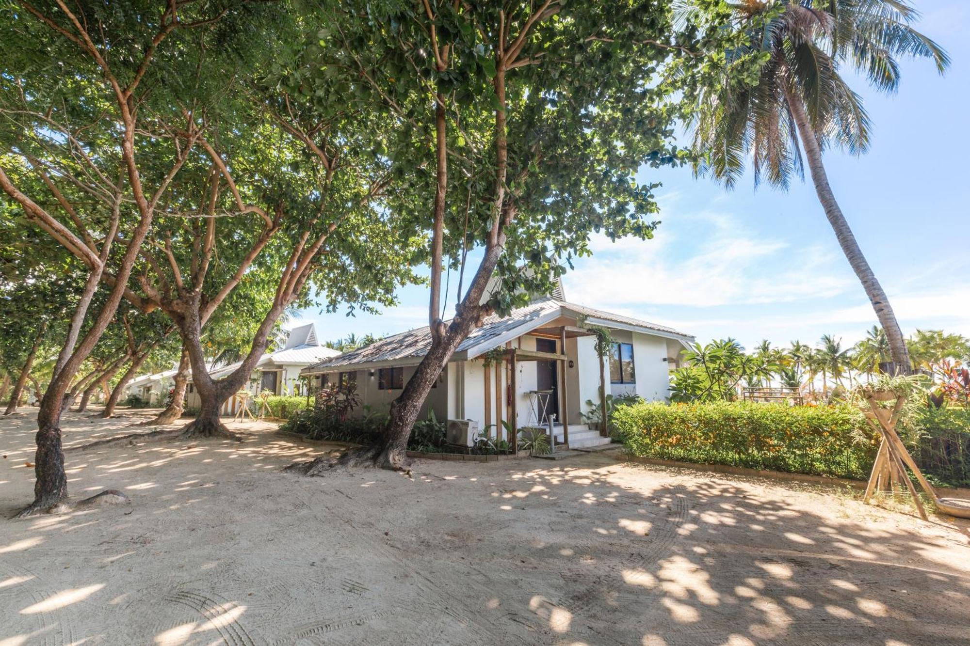 Golden Sands Destination Resorts Daanbantayan Ngoại thất bức ảnh